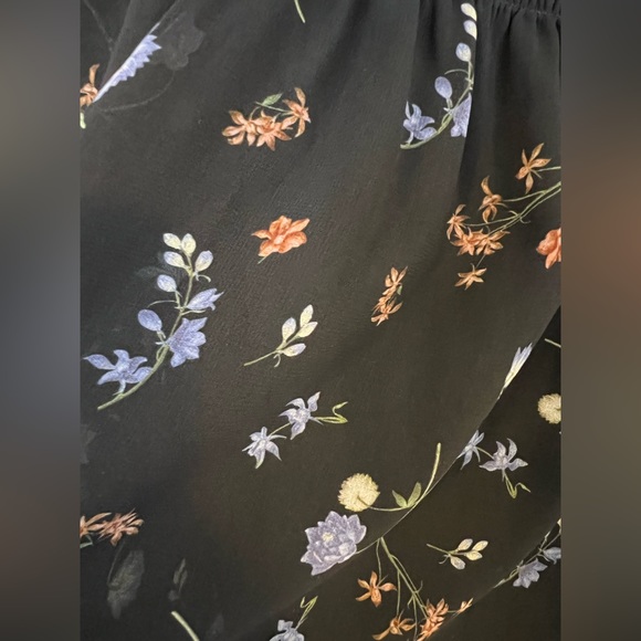 Aritzia Wilfred Alana Dress. US small. Worn once. Black floral square neck cut. - Picture 6 of 6